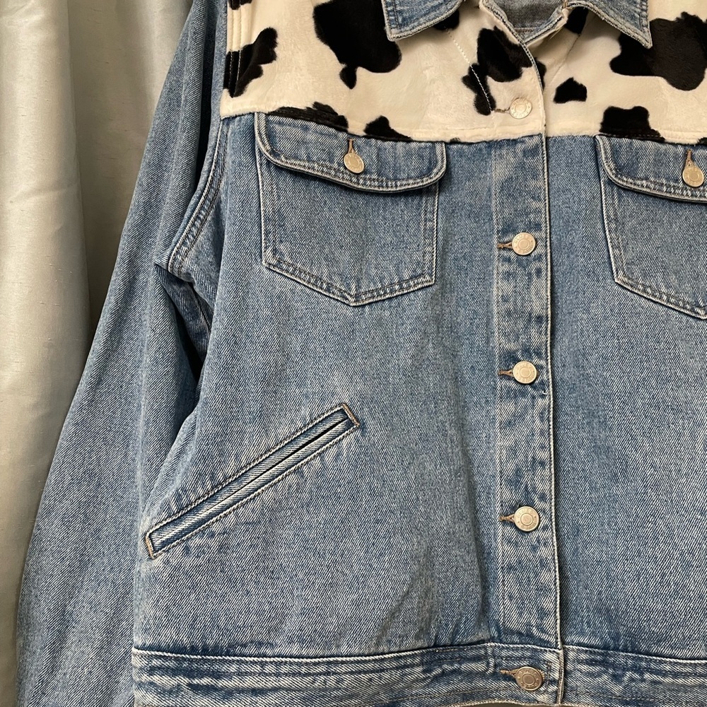Baccini Cow Print Denim Jean Jacket with Button Closure Size 22 Vintage - Picture 3 of 9